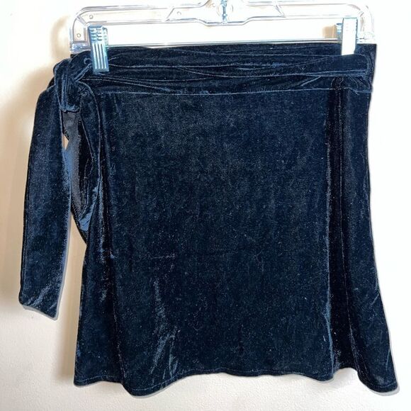 Y2K American Eagle Studio Black Velvet Made in Italy Mini Wrap Skirt Size Small - Picture 4 of 5